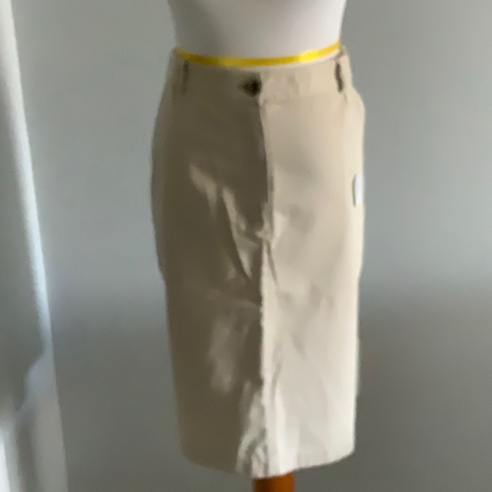 0045 - classic khaki skirt